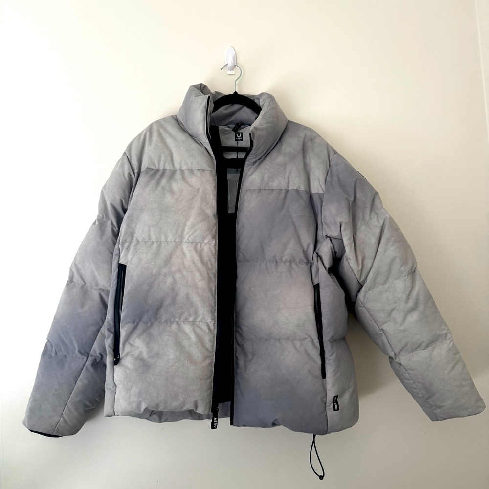 ASRV PRIMALOFT® WEATHER-READY PUFFER JACKET

GREY "WAVE DYE" SIZE MEDIUM (NWT)